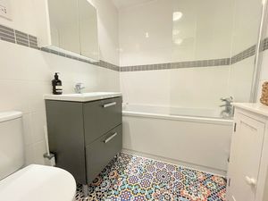 Greenhurst Road- click for photo gallery